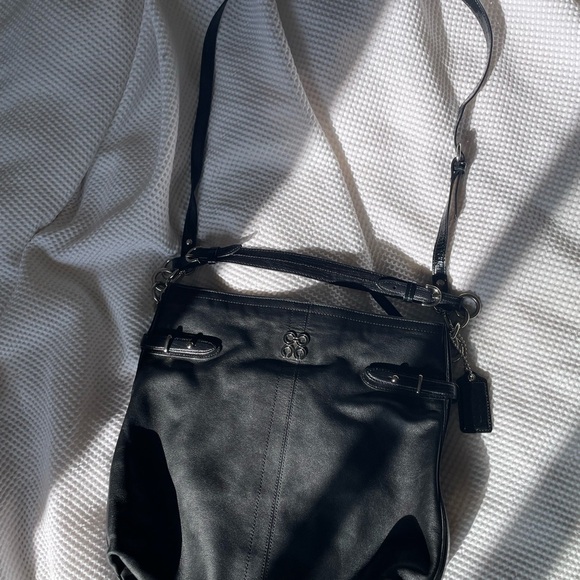 Large Coach Black Leather Tote with Silver Details - Picture 2 of 6